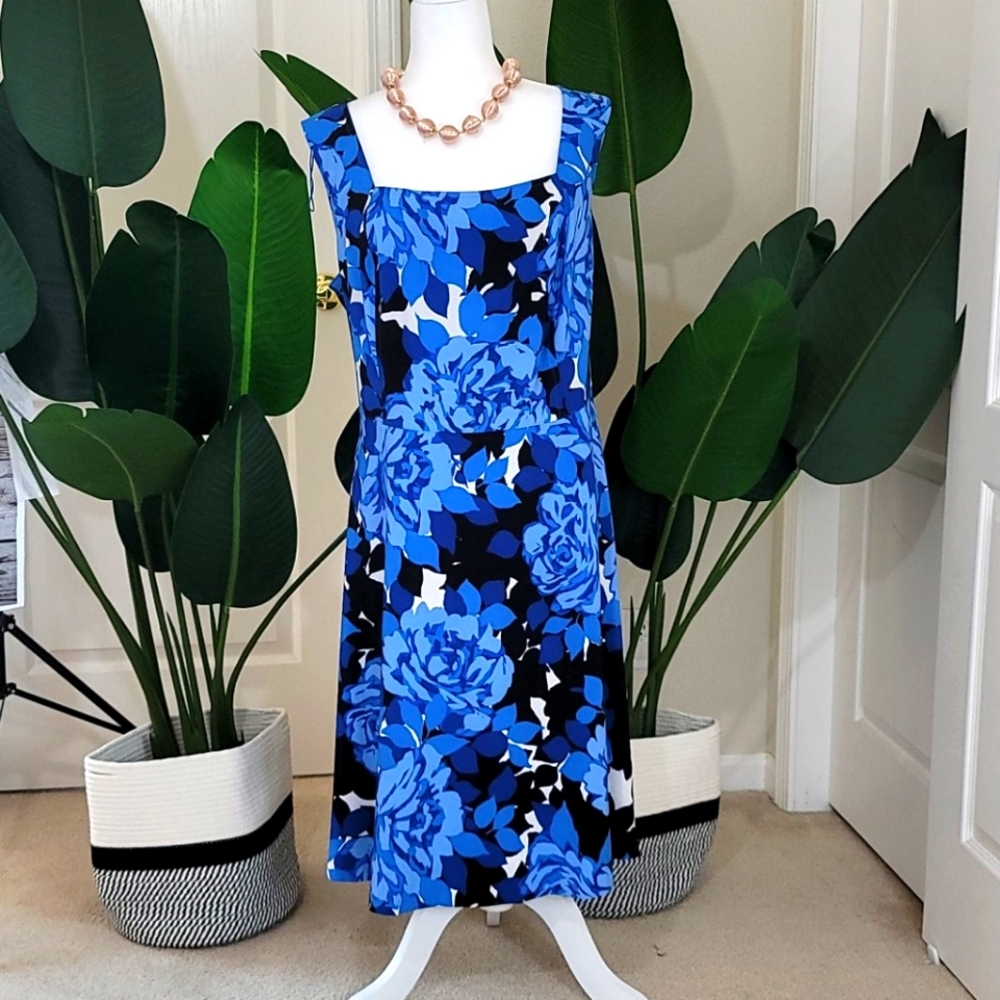 London Times - 18W - Blue Flower Dress